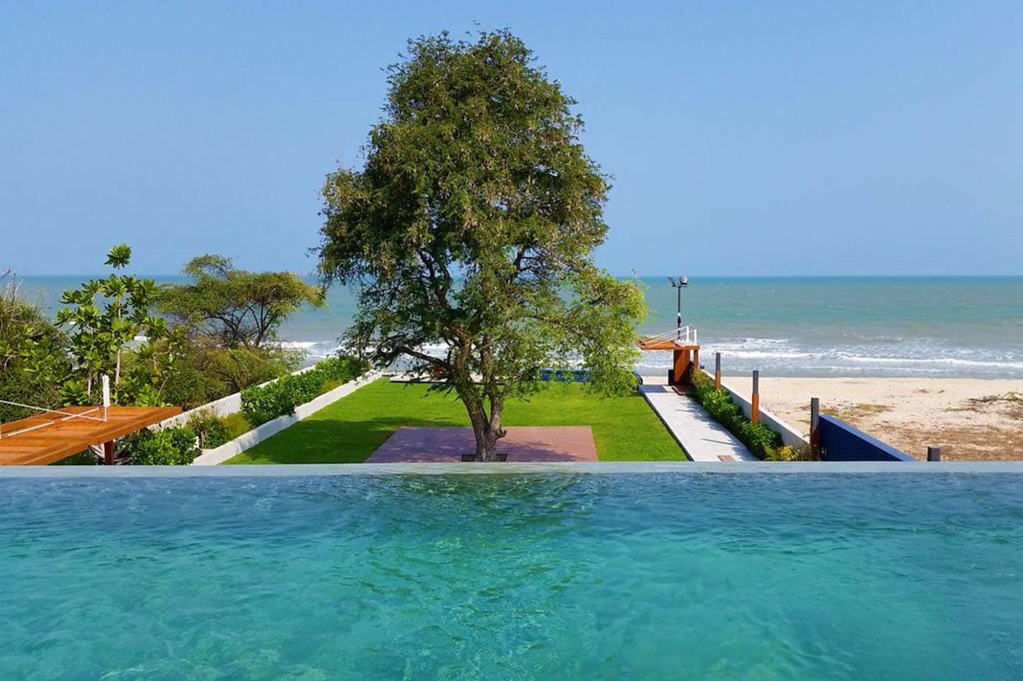 Appartamento Baan Thew Talay Blue Sapphire Petchaburi Esterno foto